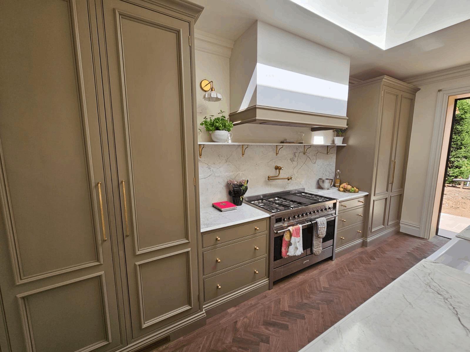 Regent St James Kitchens(2)