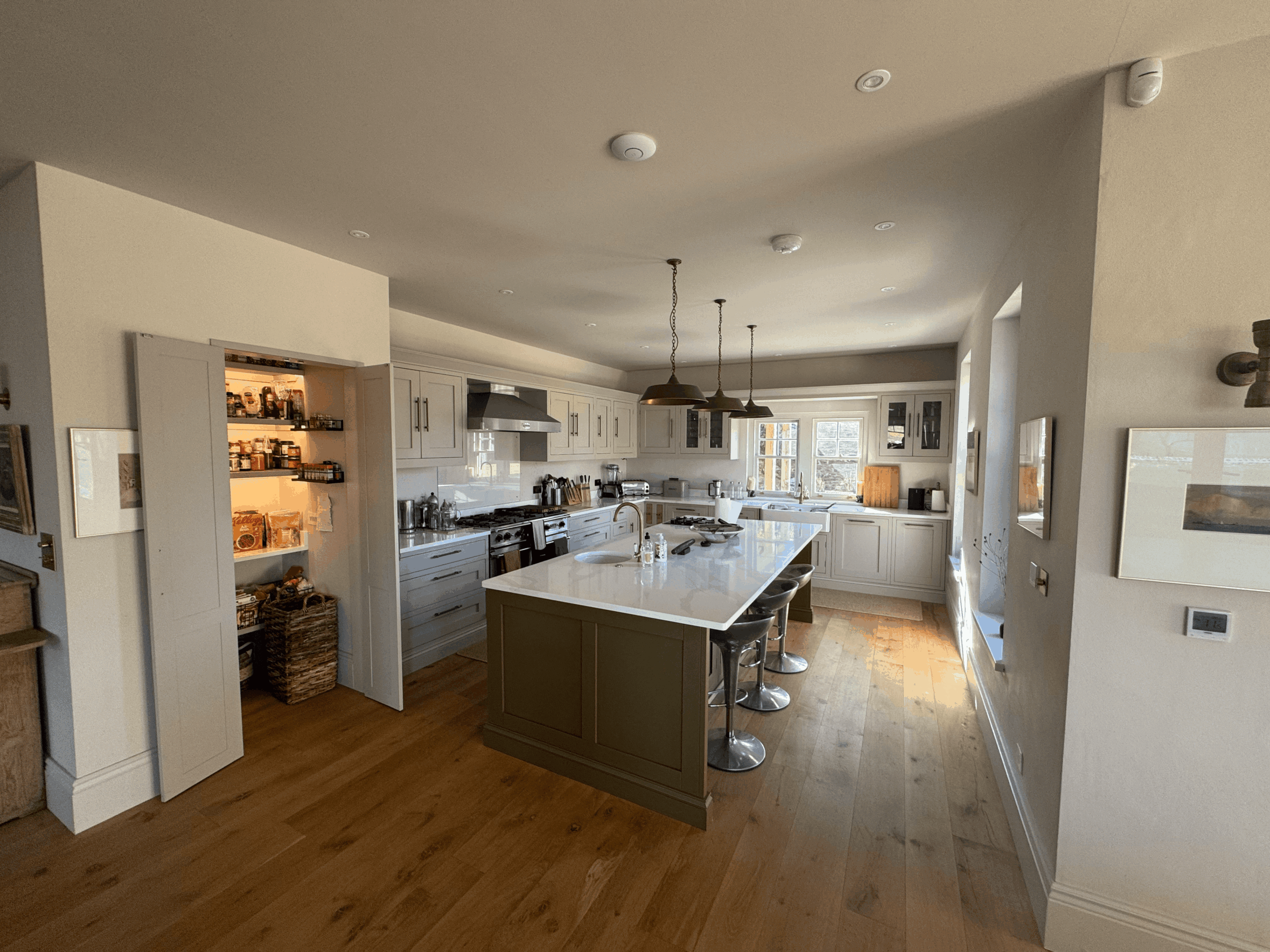 Regent St James Kitchens(3)